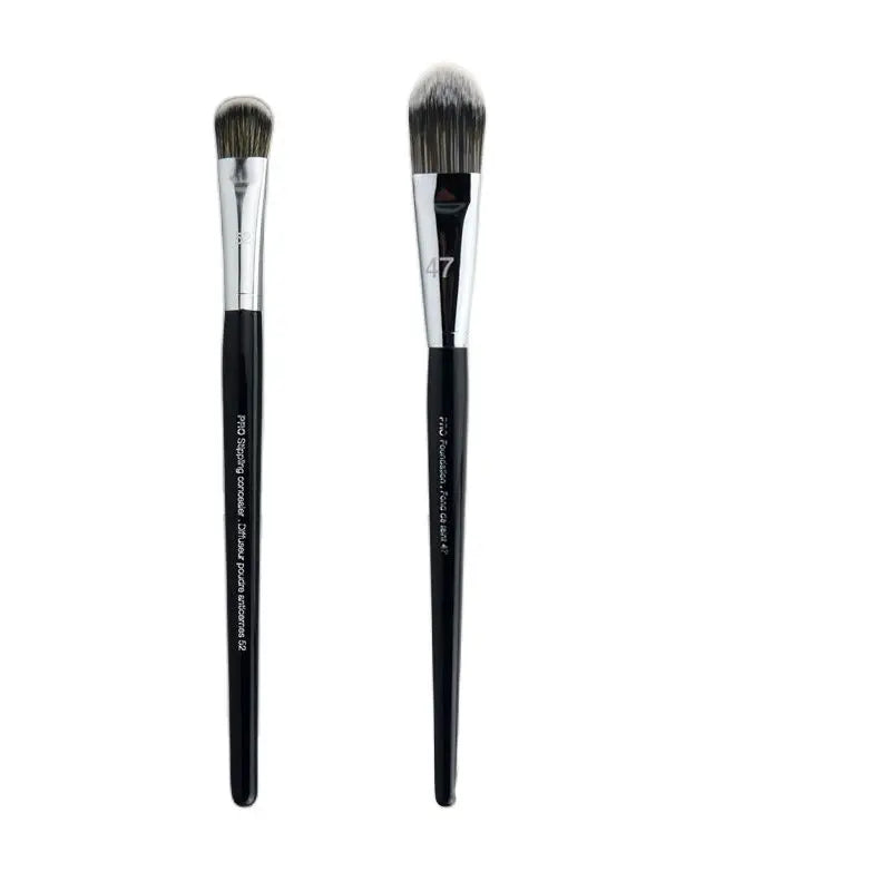 Introducing the KSHBO 2PCS/Set Brush Set – your perfect duo for flawless makeup application! 